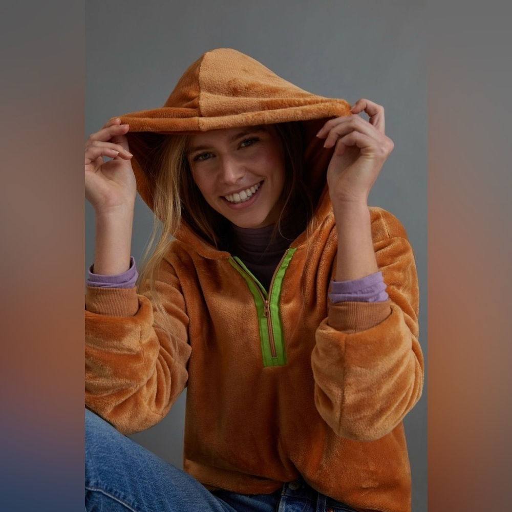 Anthropologie’s Sunday in Brooklyn Kelyn Cozy Hooded Pullover Color Camel Size M
